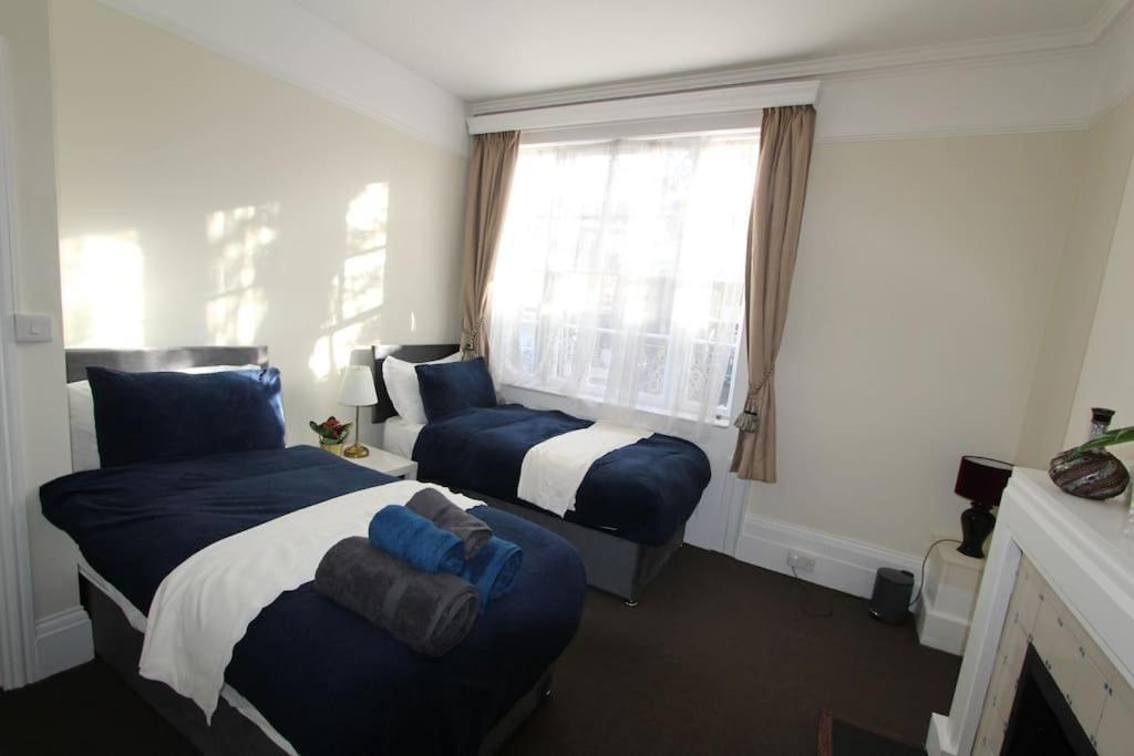 Perfect For Large Family & Friends, Free Parking, Games Villa Reading Eksteriør bilde