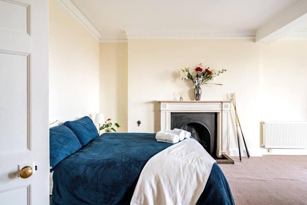 Perfect For Large Family & Friends, Free Parking, Games Villa Reading Eksteriør bilde