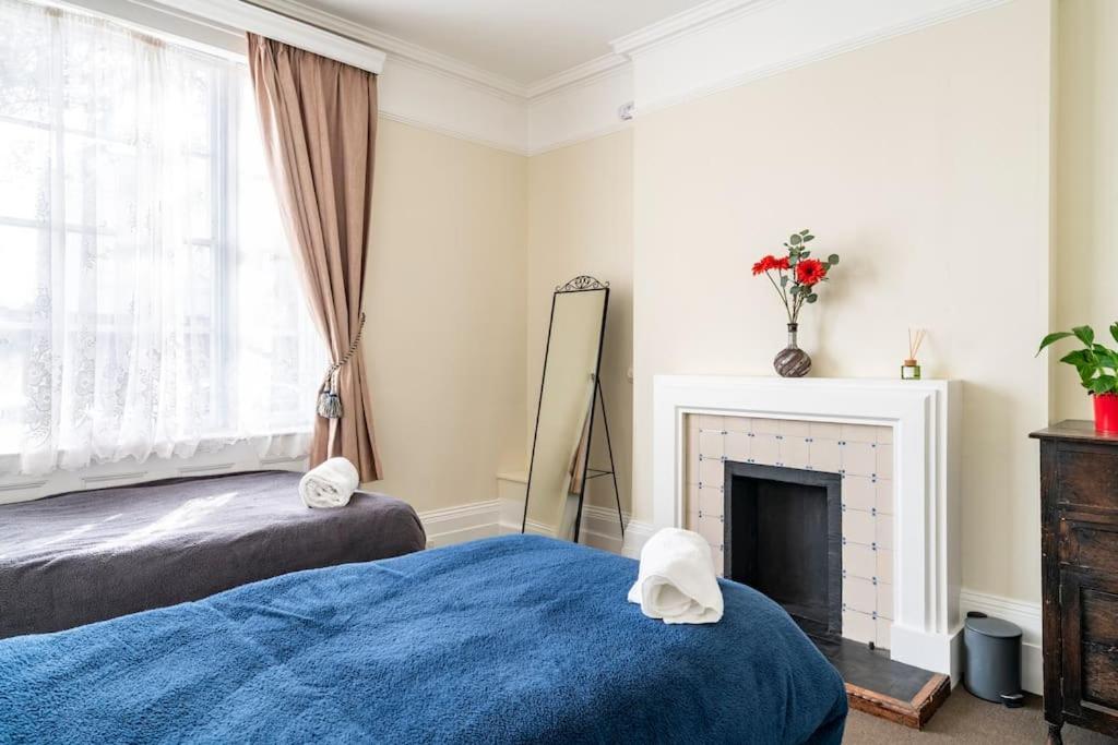 Perfect For Large Family & Friends, Free Parking, Games Villa Reading Eksteriør bilde